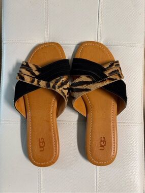 UGG Leopard Print and Black Crossover Slide Sandals Kenleigh Slide size 8 New